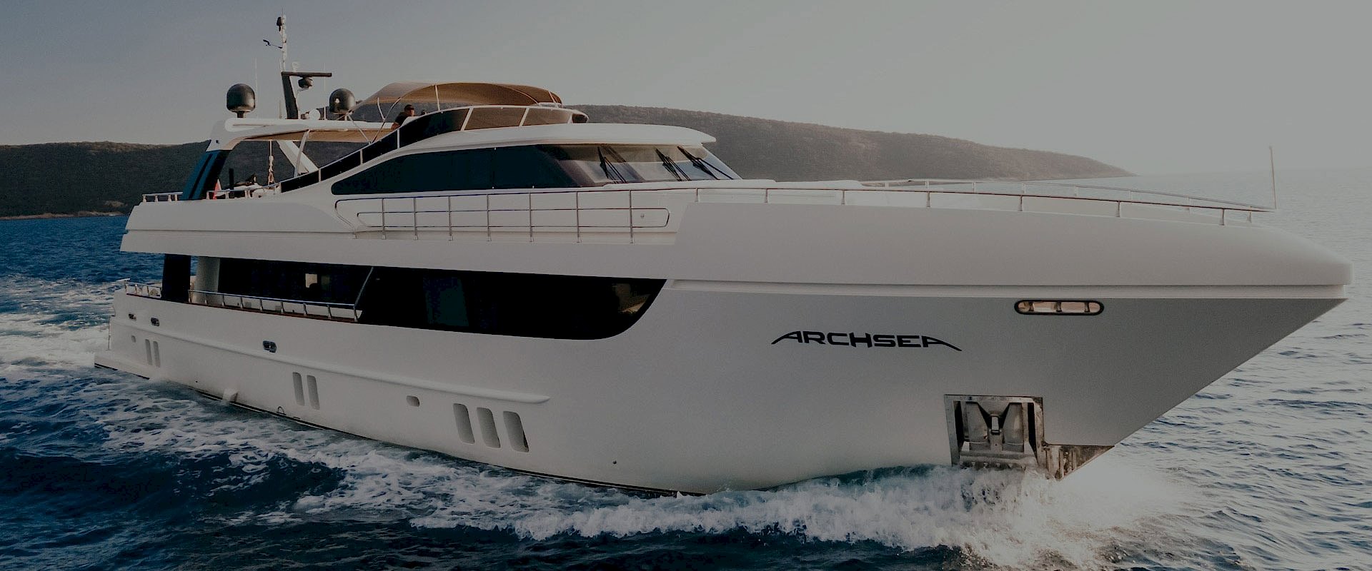 We provide luxury yacht rental services to Akvaryum, Cennet, Suluada, and Sazak bays with our Azimut boats in Antalya and Bodrum. Book now for an unforgettable holiday experience